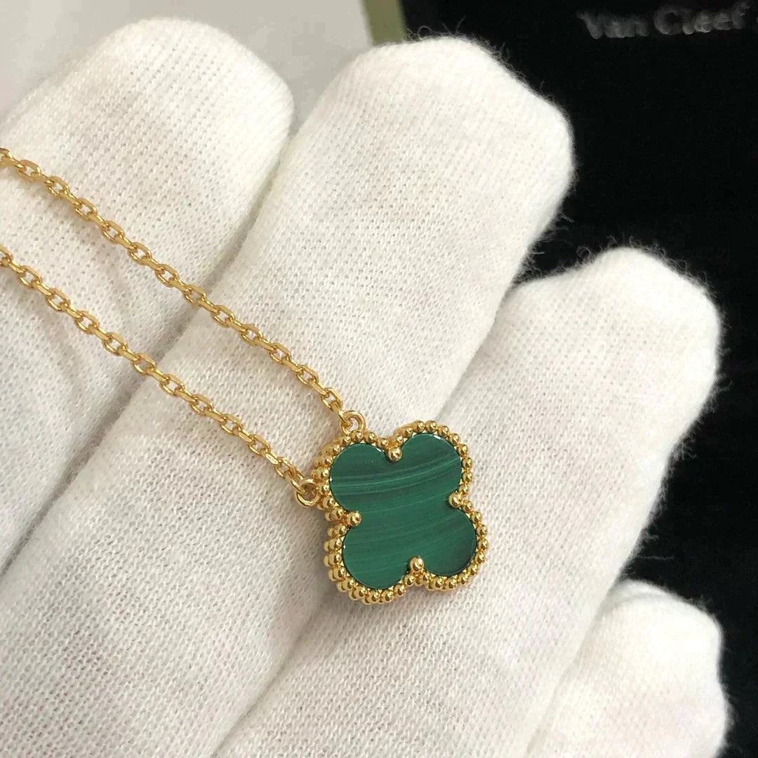 [AuraEcho]CLOVER 15MM MALACHITE SINGLE FLOWER  NECKLACE