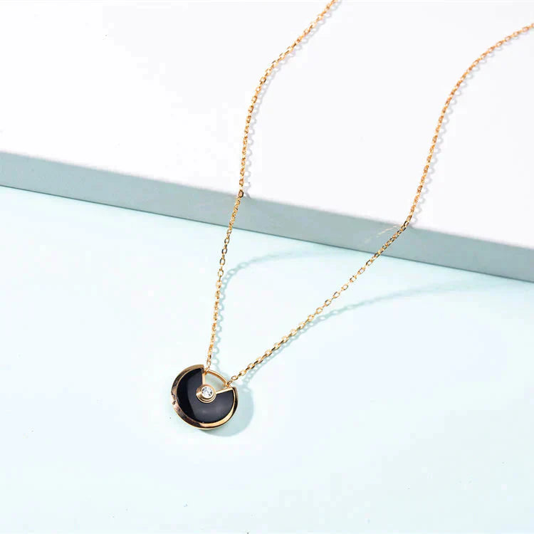 [AuraEcho]AMULETTE GOLD CARNELIAN ONYX NECKLACE