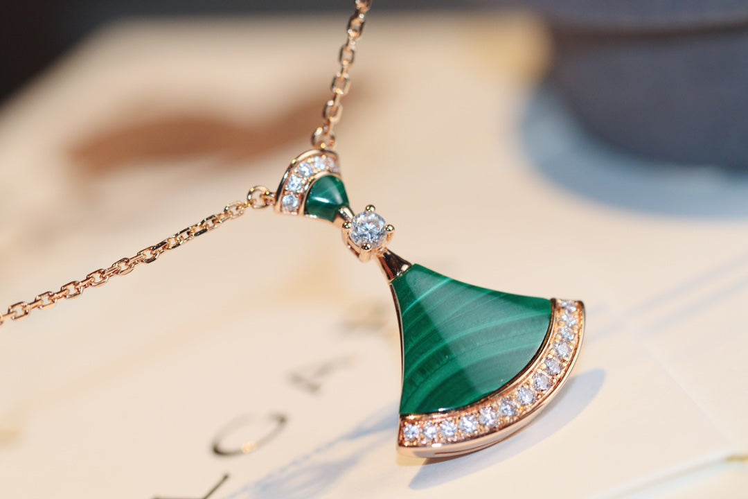 [AuraEcho]DREAM NECKLACE MALACHITE DIAMOND