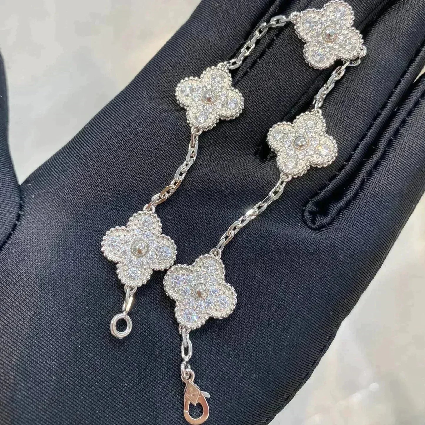 [AuraEcho] CLOVER 5 MOTIF FULL DIAMOND BRACELET COLLECTION