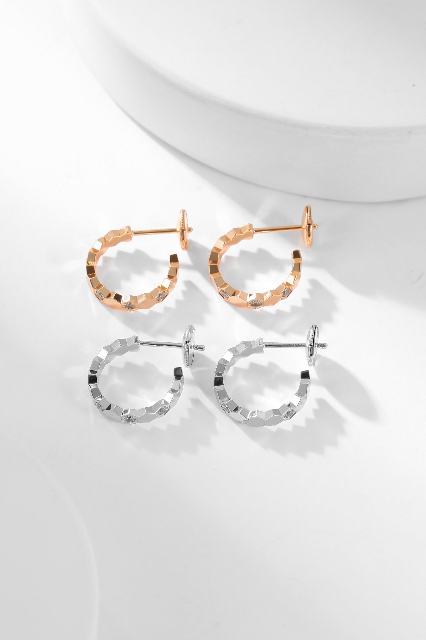 [AuraEcho]BEE LOVE DIAMOND HOOP EARRINGS