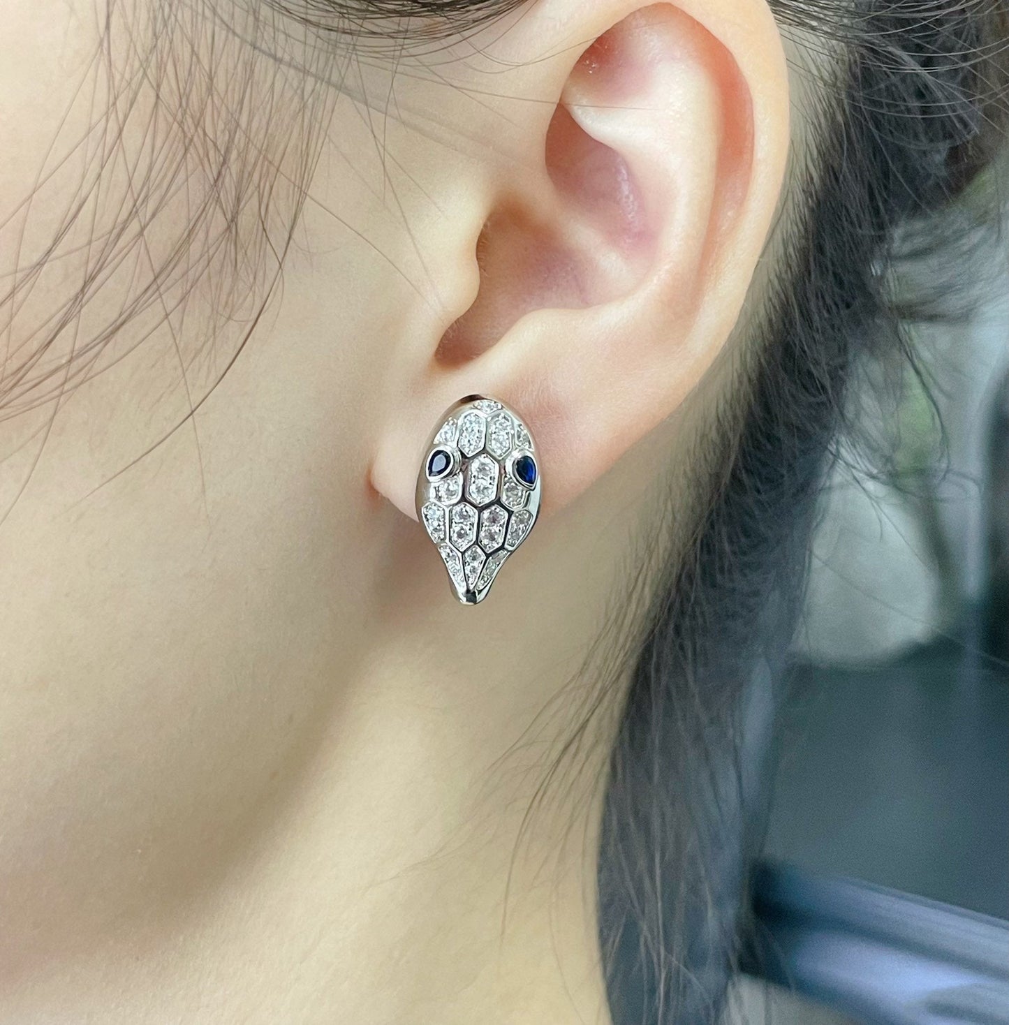 [AuraEcho]SERPENT DIAMOND STUD EARRINGS