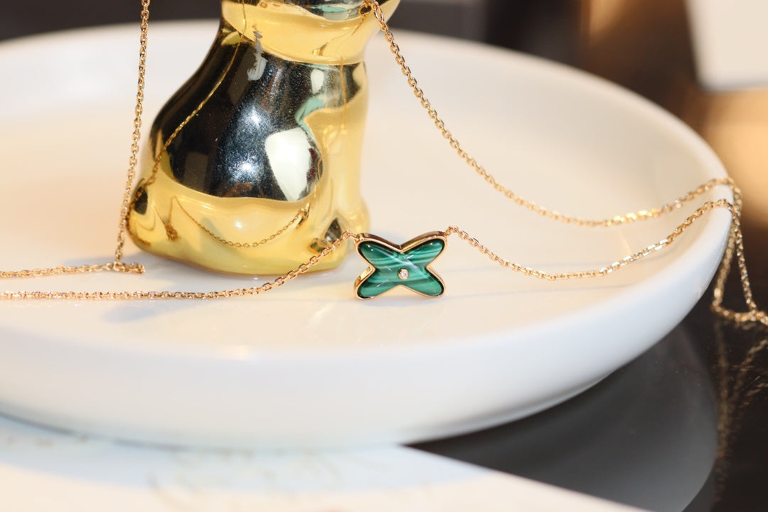 [AuraEcho]JEUX MALACHITE 1 DIAMOND PINK GOLD NECKLACE