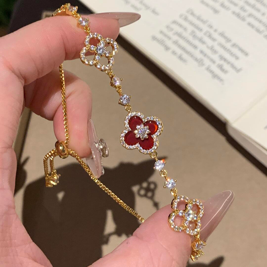 [AuraEcho]CLOVER 5 MOTIF PINK BLUE RED WHITE BRACELET