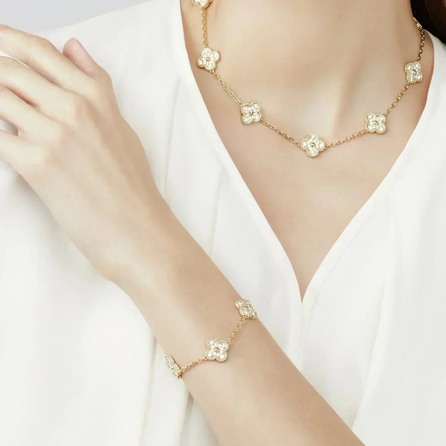 [AuraEcho]CLOVER 5 MOTIFS  FULL DIAMOND BRACELET