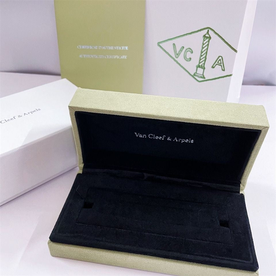 [AuraEcho] VA CLOVER BOX GIFT BAG