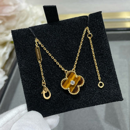 [AuraEcho]CLOVER 15MM DIAMOND AND YELLOW TIGER'S EYE AGATE necklace